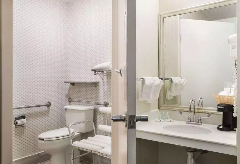 בית מלון כפרי Quality Inn Northlake