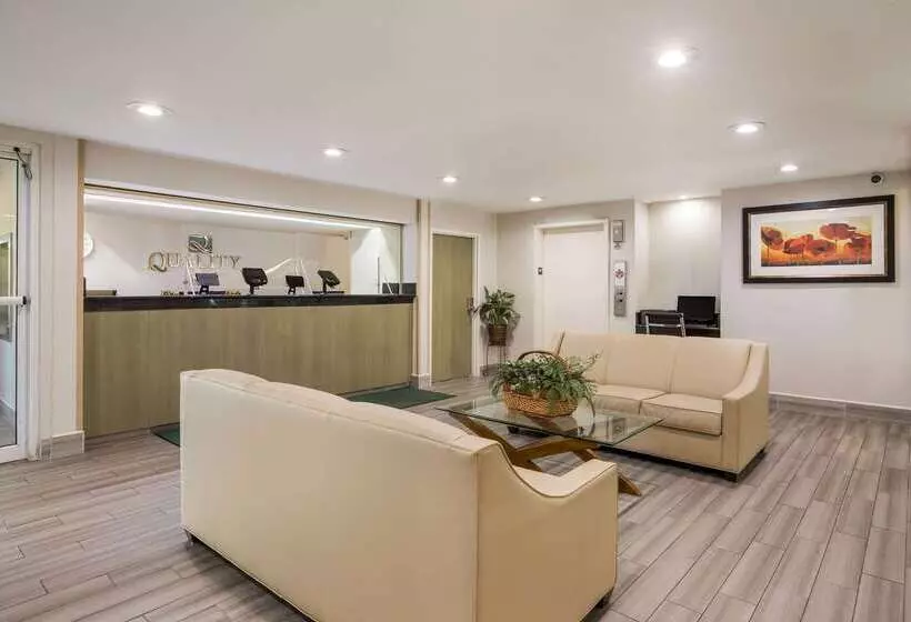 בית מלון כפרי Quality Inn Northlake