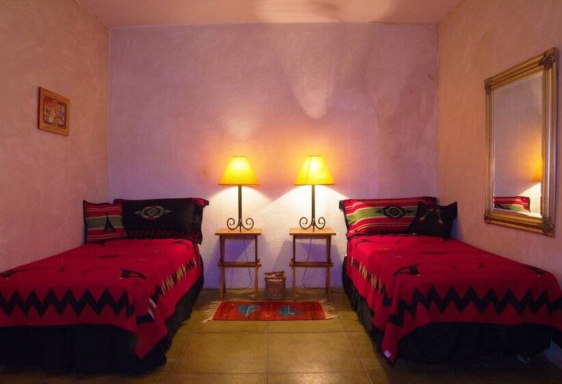 فندق Rancho De La Osa Guest Ranch