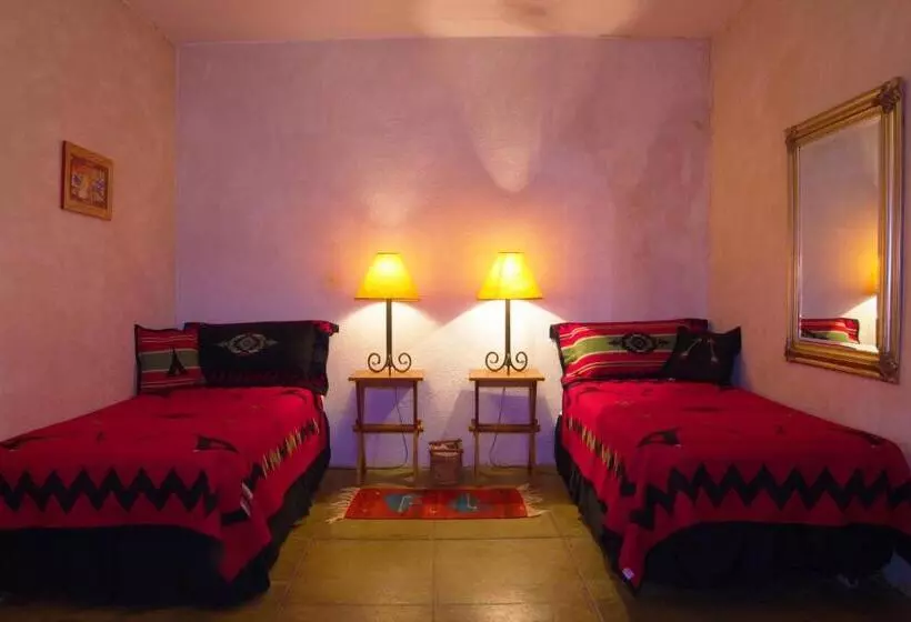 فندق Rancho De La Osa Guest Ranch