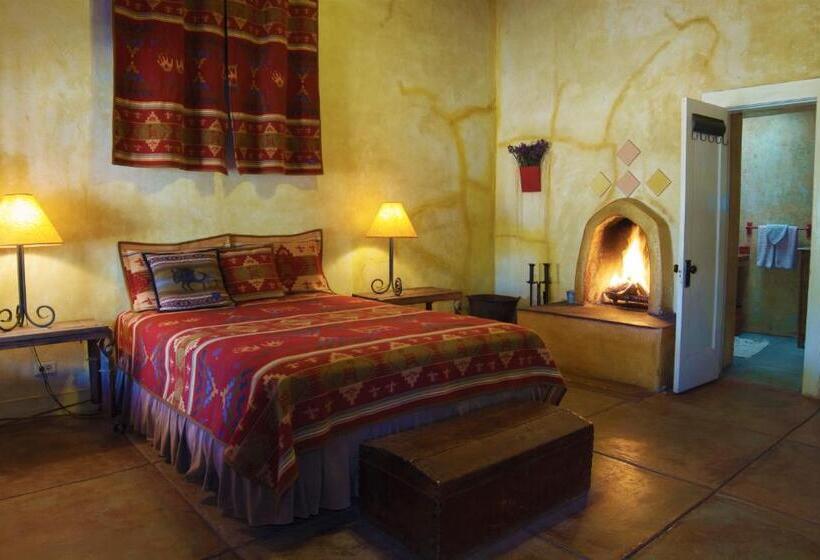 فندق Rancho De La Osa Guest Ranch