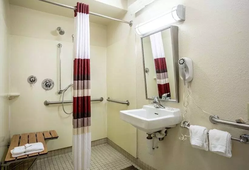 Otel Super 8 By Wyndham Deerfield   Northbrook