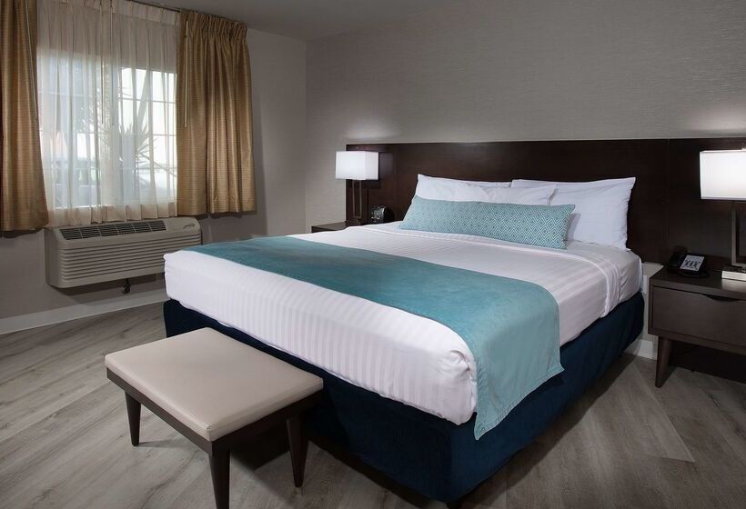 فندق Safari Inn, A Coast