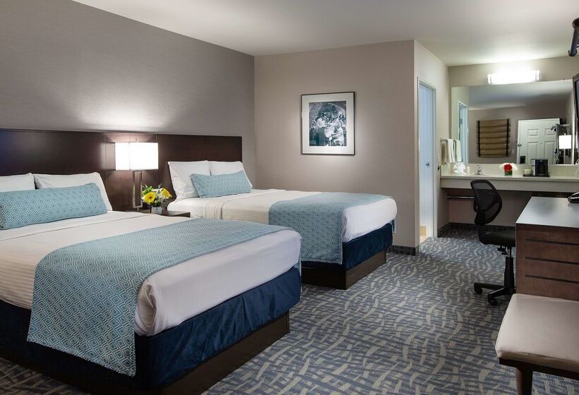 فندق Safari Inn, A Coast