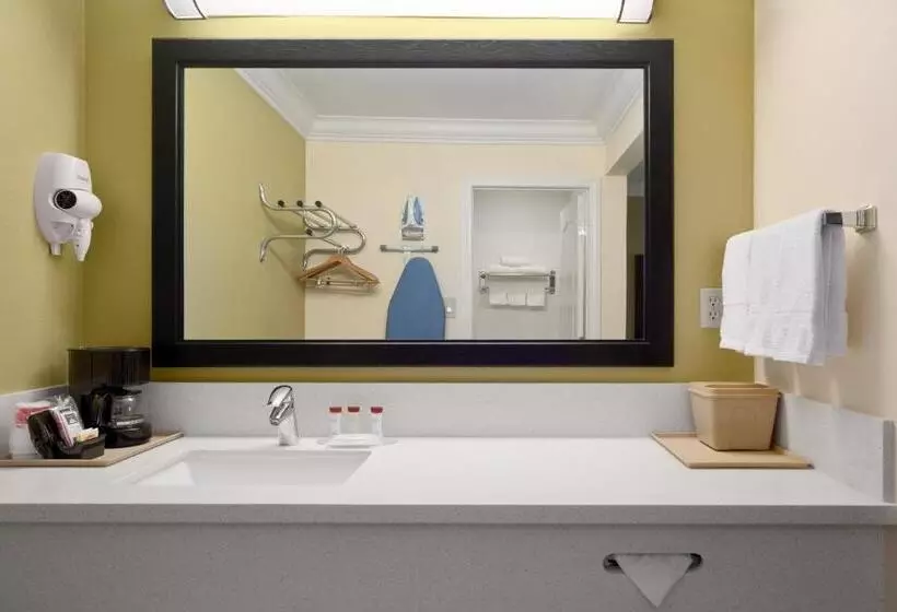 Szálloda Solara Inn And Suites