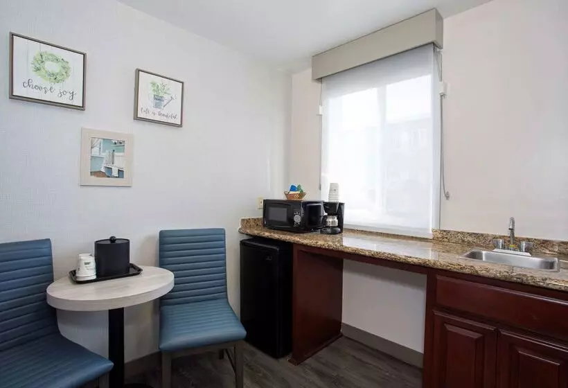 Surestay Hotel By Best Western Santa Monica