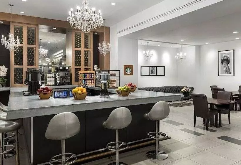 Hotel The Manhattan at Times Square