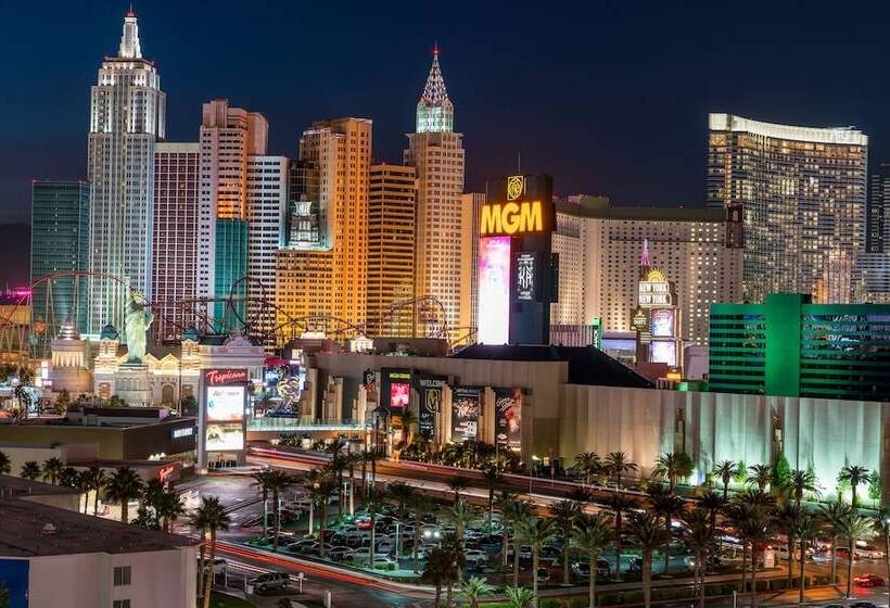 OYO Hotel and Casino Las Vegas