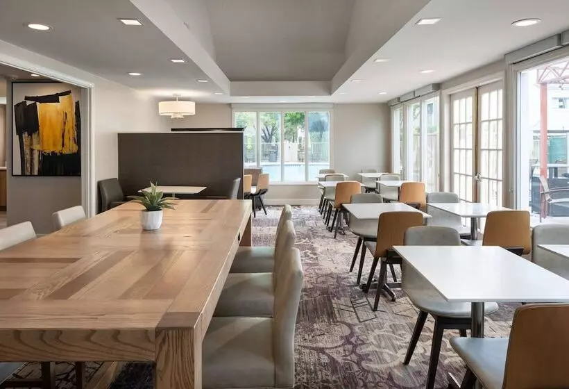 Residence Inn By Marriott Las Vegas Convention Center