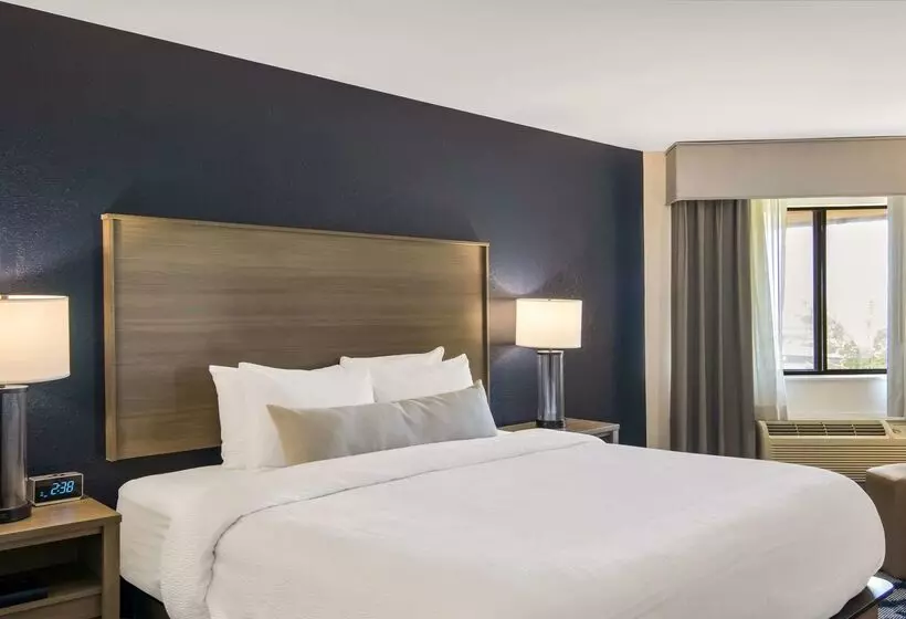 The Inn on Maritime Bay, Ascend Hotel Collection