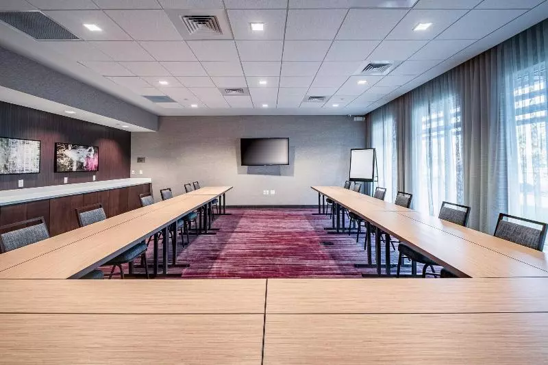 酒店 Courtyard By Marriott Toledo West