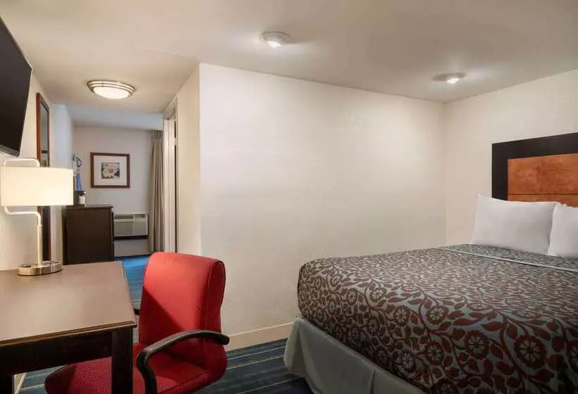 Days Hotel By Wyndham Allentown Airport / Lehigh Valley