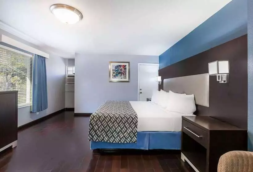 Hotel Days Inn By Wyndham Austin/university/downtown