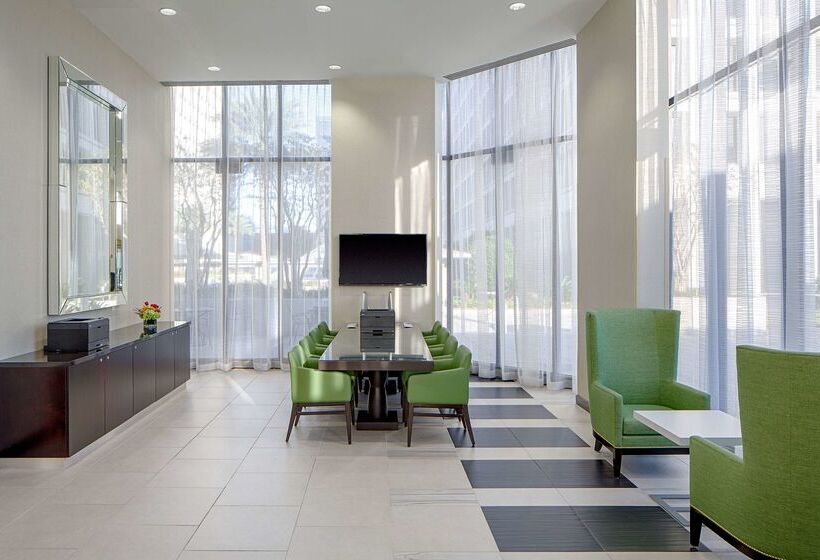 Doubletree By Hilton Hotel Houston Greenway Plaza
