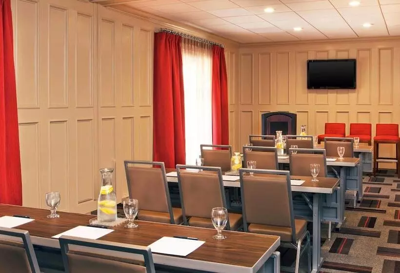 فندق Four Points By Sheraton Saginaw