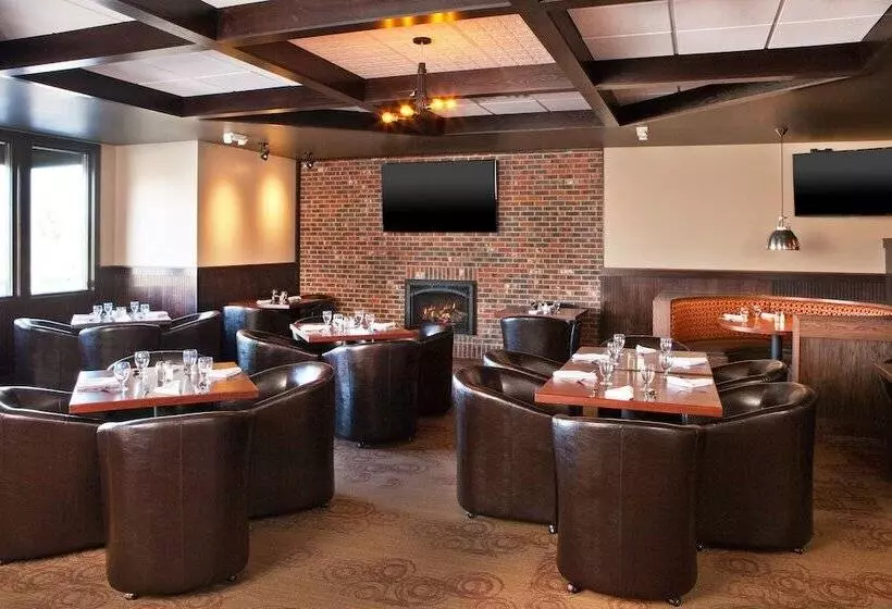 فندق Four Points By Sheraton Saginaw