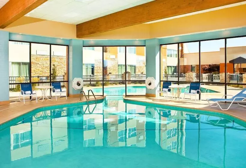 فندق Four Points By Sheraton Saginaw