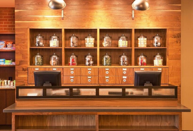 Отель Four Points By Sheraton Saginaw