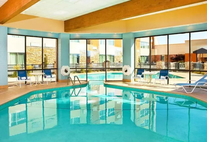 فندق Four Points By Sheraton Saginaw