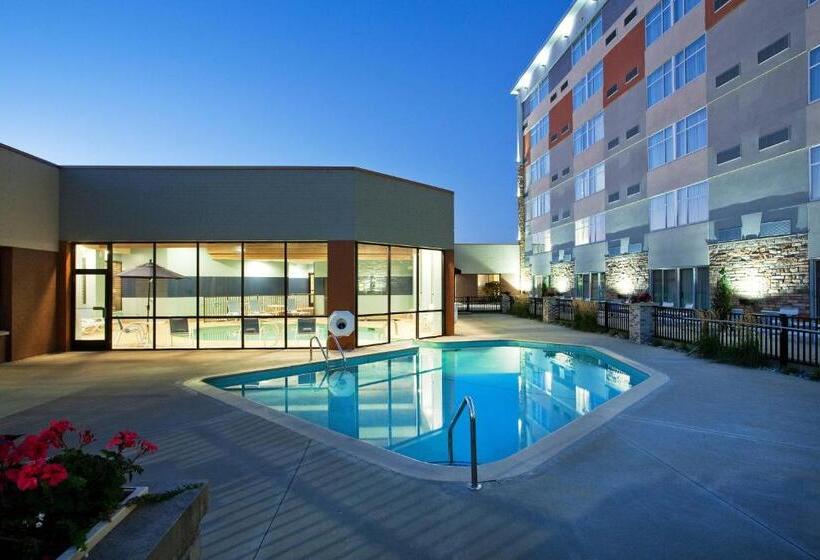 Отель Four Points By Sheraton Saginaw