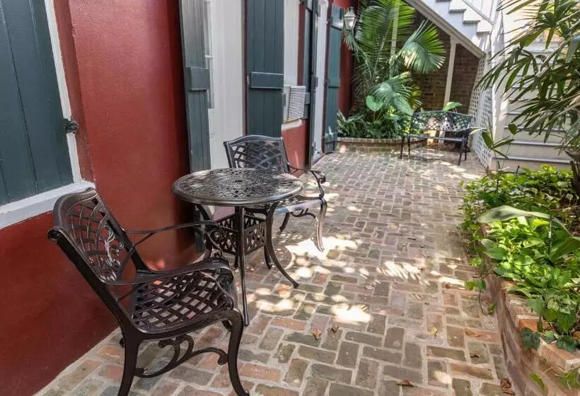 Otel Inn On St. Peter, A French Quarter Guest Houses Property