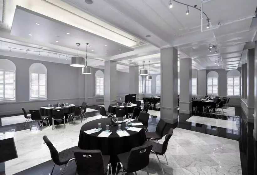 ホテル Le Méridien Dallas, The Stoneleigh