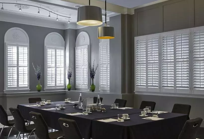 ホテル Le Méridien Dallas, The Stoneleigh