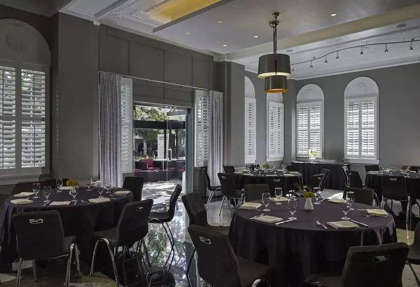 ホテル Le Méridien Dallas, The Stoneleigh