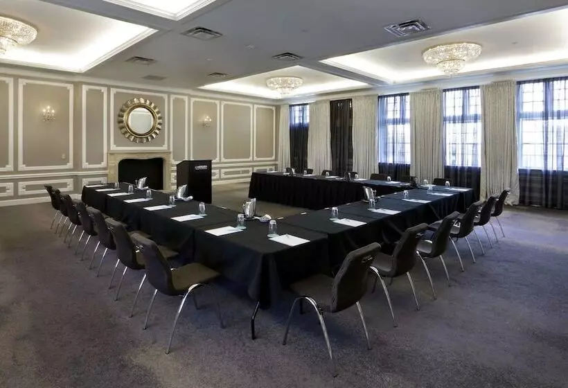 ホテル Le Méridien Dallas, The Stoneleigh