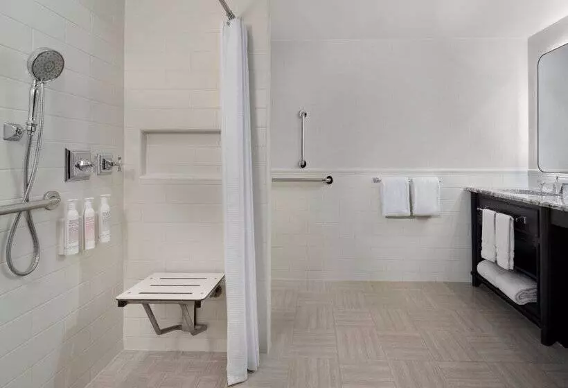 Отель Le Méridien Washington, D.C., The Madison