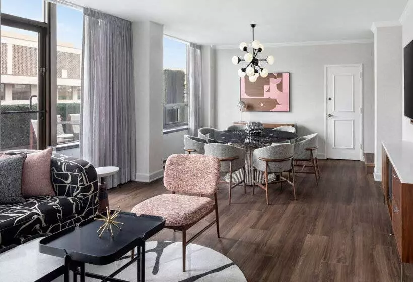 Отель Le Méridien Washington, D.C., The Madison