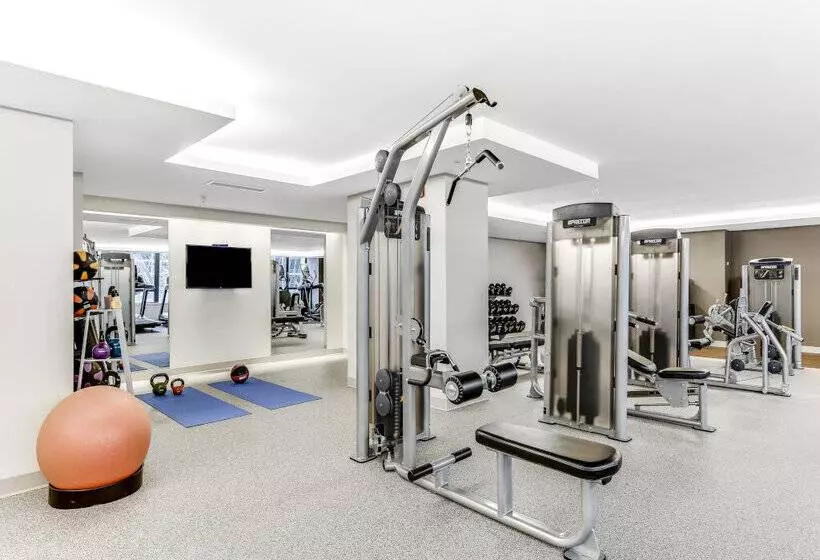 Отель Le Méridien Washington, D.C., The Madison