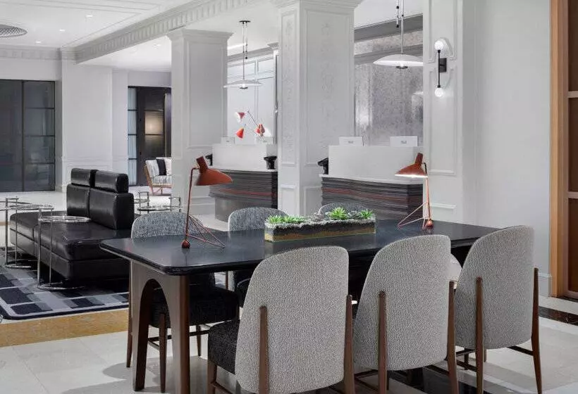 Отель Le Méridien Washington, D.C., The Madison