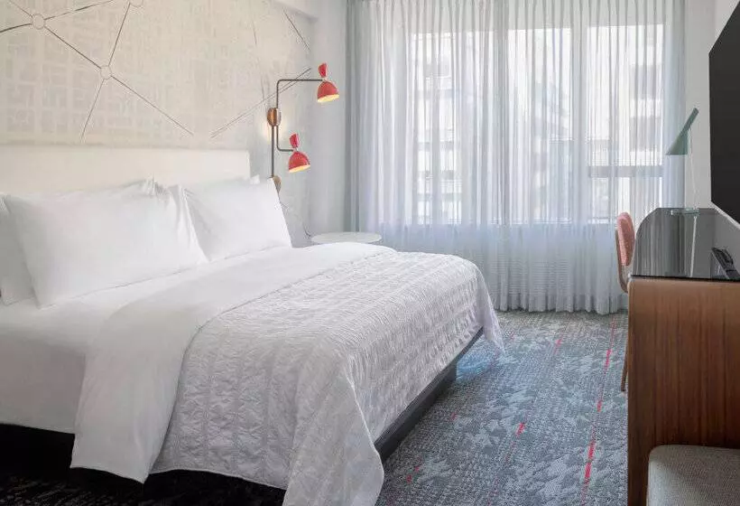 Отель Le Méridien Washington, D.C., The Madison