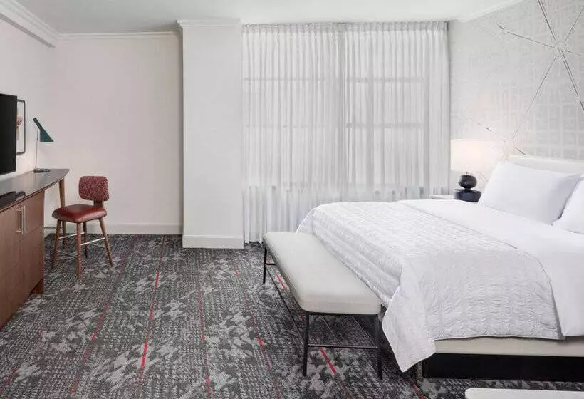 Отель Le Méridien Washington, D.C., The Madison