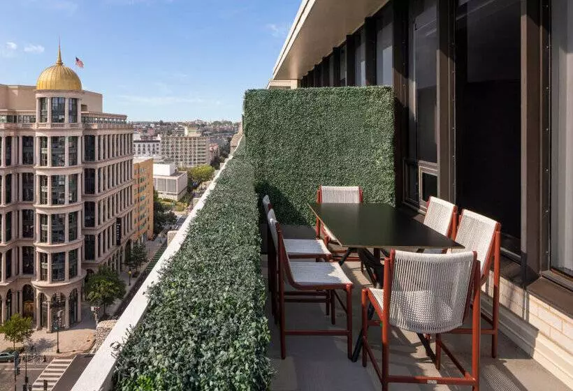 Отель Le Méridien Washington, D.C., The Madison