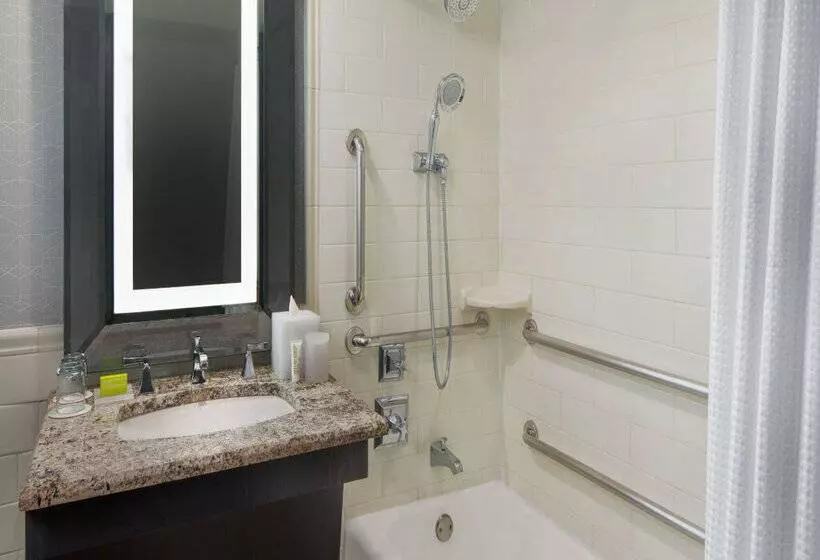 Отель Le Méridien Washington, D.C., The Madison