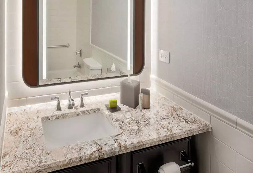 Отель Le Méridien Washington, D.C., The Madison