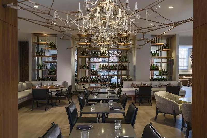 Отель Philadelphia Marriott Old City