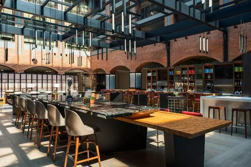 Отель Philadelphia Marriott Old City