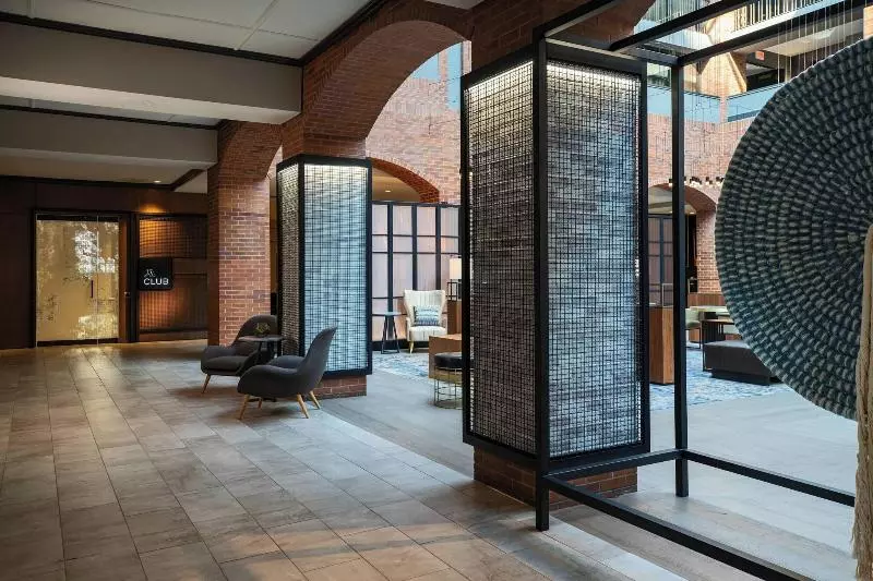 Отель Philadelphia Marriott Old City