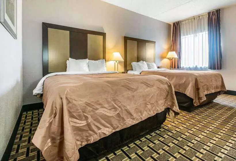 ホテル Quality Inn Lexington East Hamburg Area