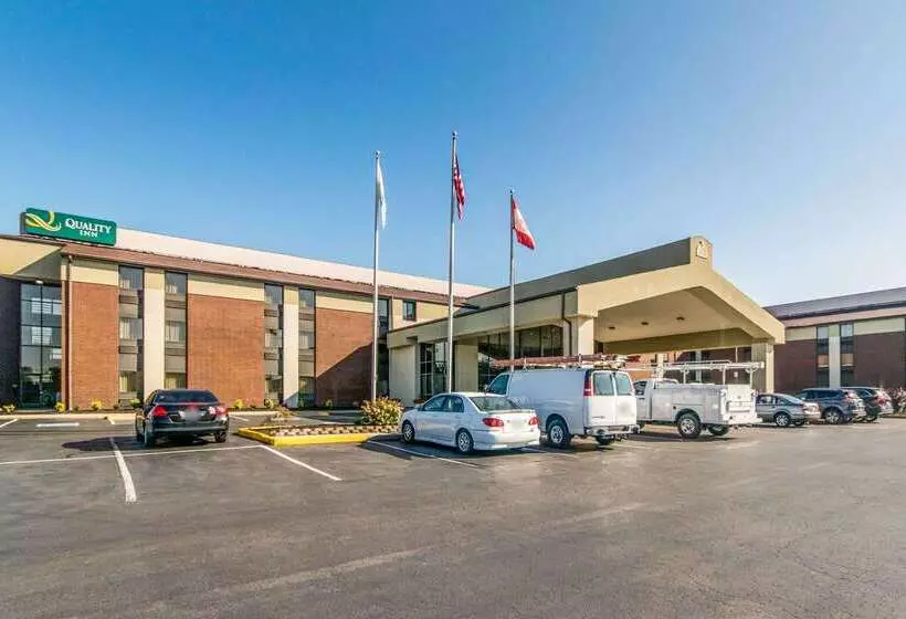 ホテル Quality Inn Lexington East Hamburg Area