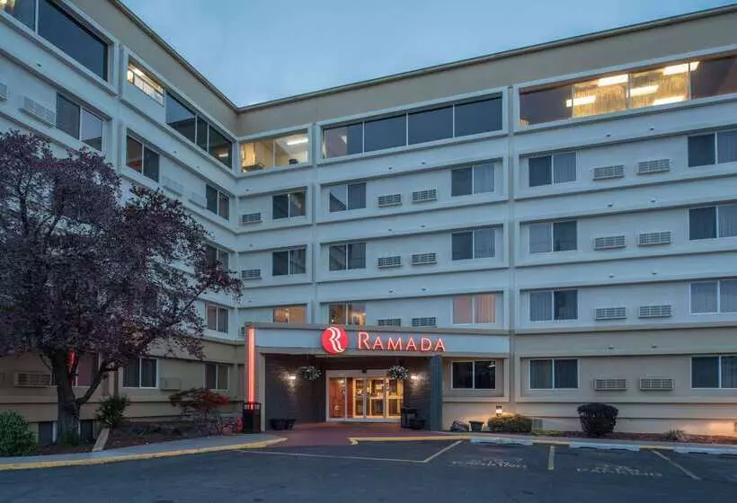 Otel Ramada By Wyndham Downtown Spokane