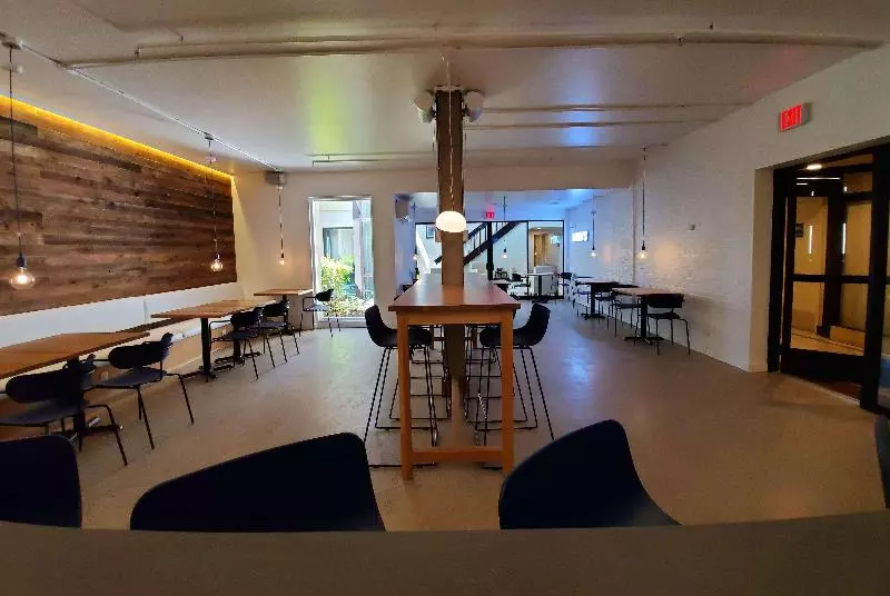 هتل Ramada By Wyndham Newark/wilmington