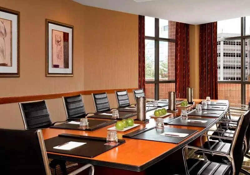Otel Sheraton Baltimore North