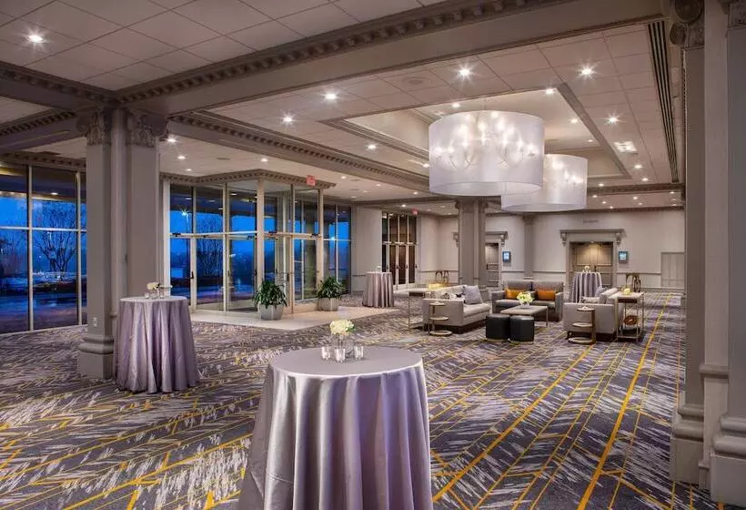 هتل Sheraton Music City Nashville Airport