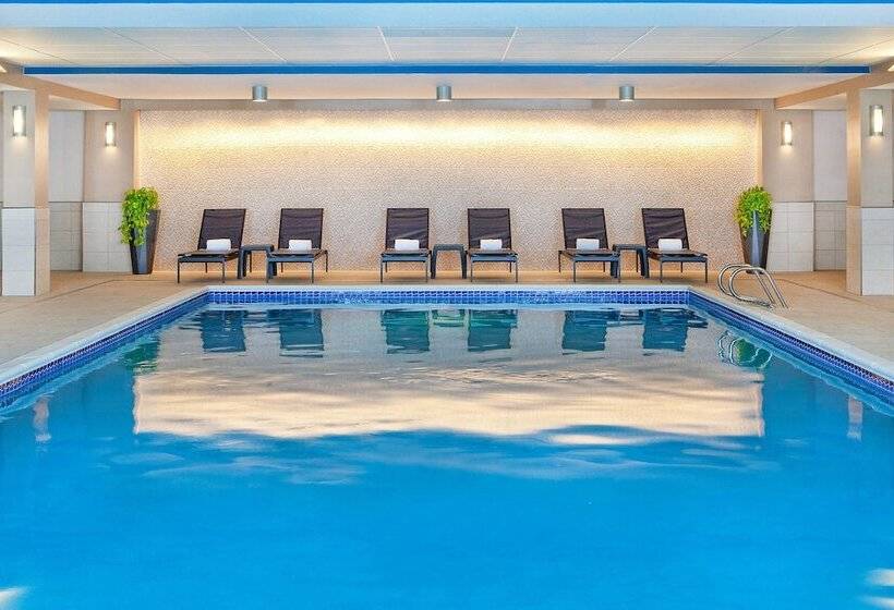 هتل Sheraton Portsmouth Harborside