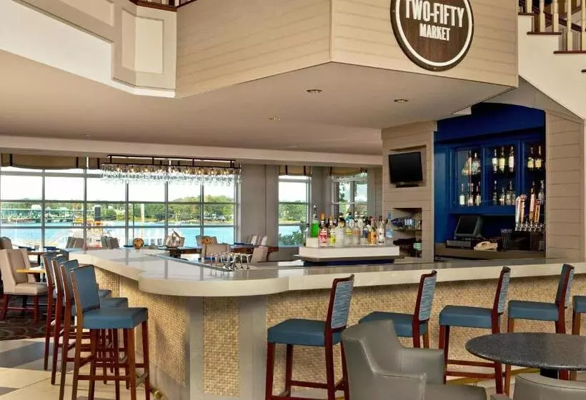 호텔 Sheraton Portsmouth Harborside