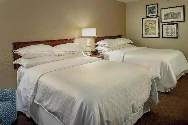 فندق Sheraton Westport Lakeside Chalet